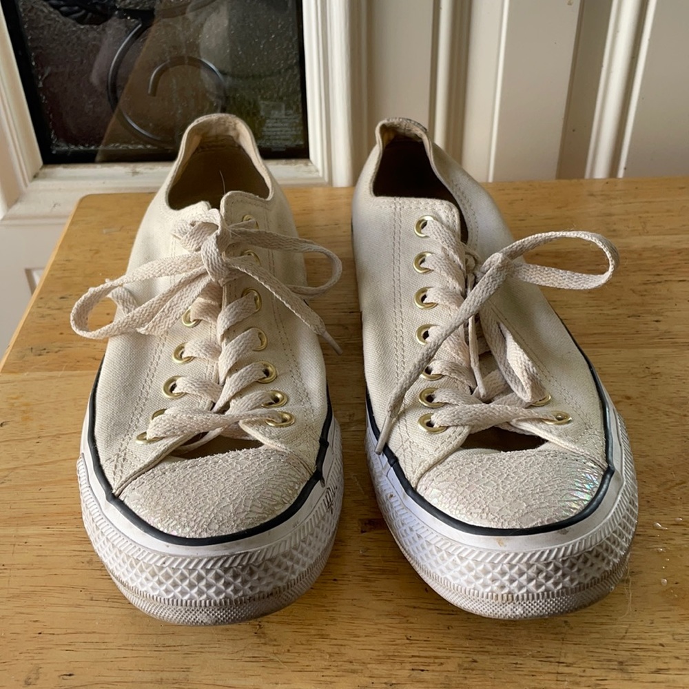 Preloved size 10.5 women’s converse